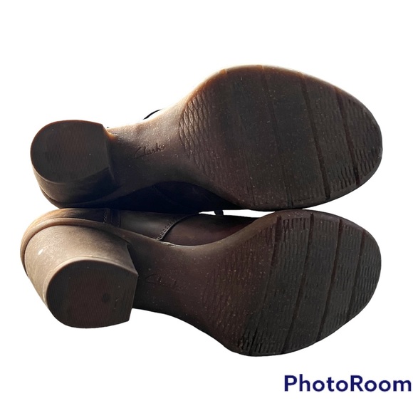 Clark’s Unstructured 10 Brown Leather Booties - Picture 8 of 9